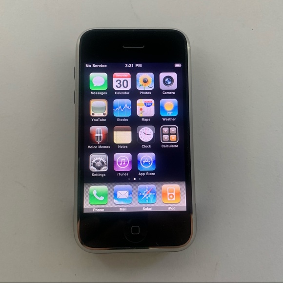 iPhone 1st Generation 16 GB Model A1203 - Picture 1 of 12